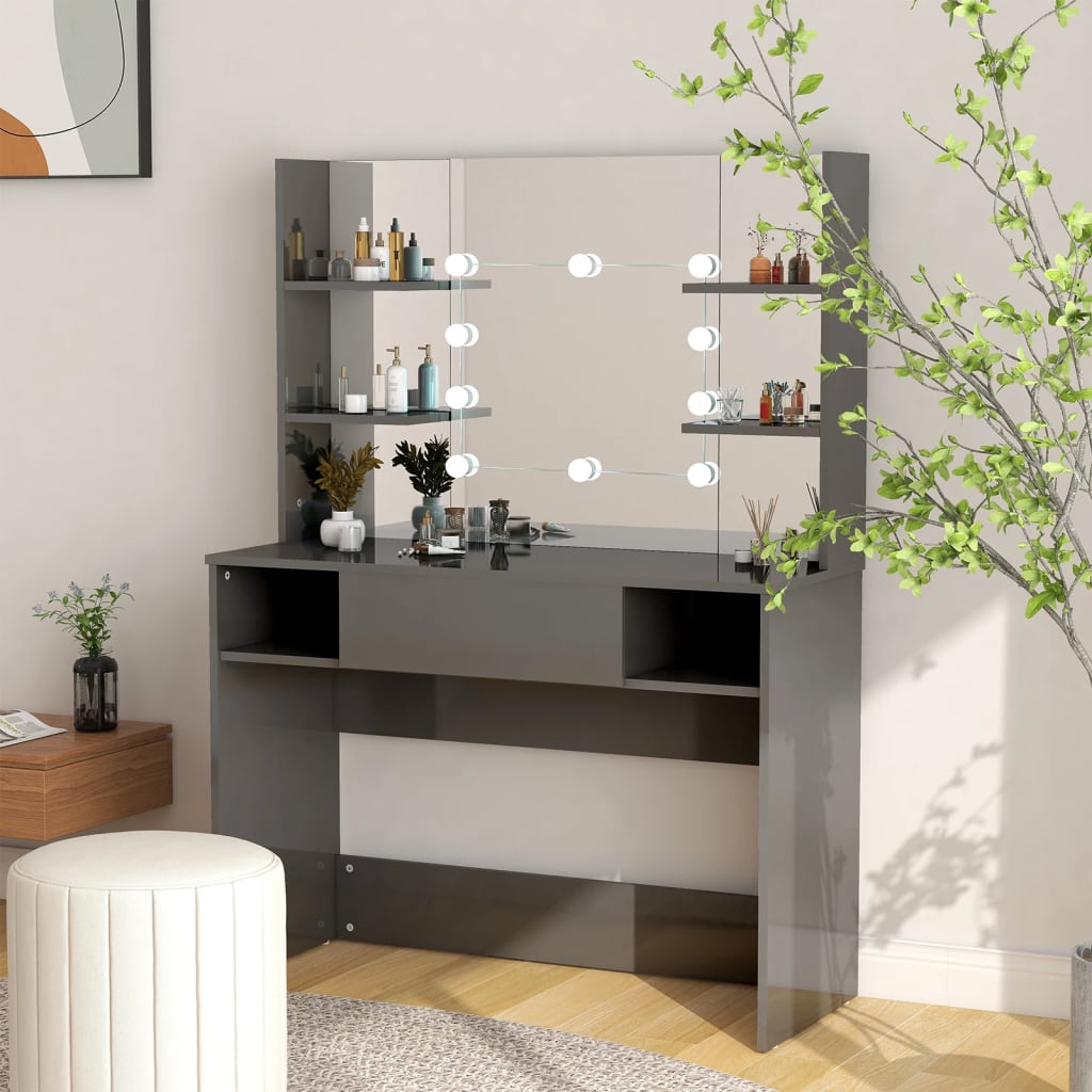Oppdag sminkebord – flotte sminkebord med smarte funksjoner.! Hos oss finner du fine og praktiske makeupbord med oppbevaring og speil. Praktiske og stilige sminkebord som gir orden og glam i soverommet. – MS StyleHaven™