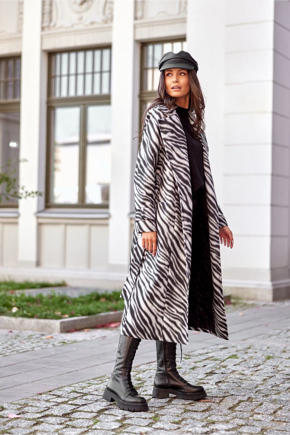 Lang beltejakke med klassisk snitt - Roco Fashion fra MS StyleHaven, størrelse 38, med long, bukselengde long, kjolelengde mini, kjolestil sheath