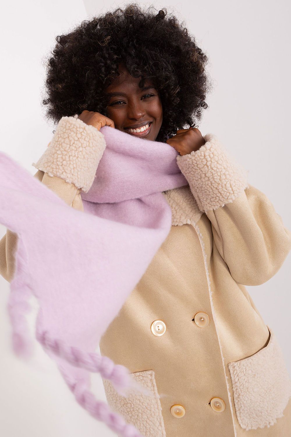 Oppdag vårt utvalg av stilfulle  Sjal - AT til dame i ulike størrelser og kvalitetsmaterialer – perfekte til jobb; fritid og alle dager. Rask levering og gode priser hos MS Stylehaven. se mer!