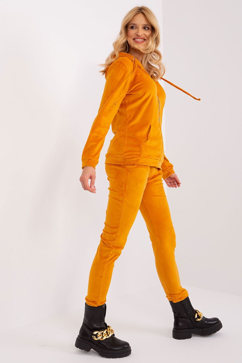 Sett - Relevance til dame fra MS StyleHaven, laget av Viskose, farge beige 2, størrelse S, med 45720 ermer, perfekt til casual; dress