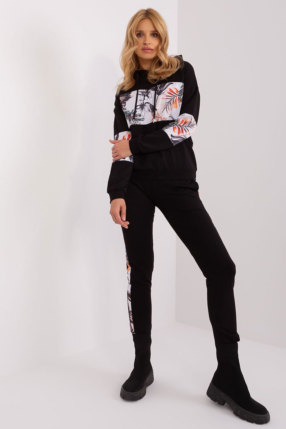 Sett - Relevance til dame fra MS StyleHaven, laget av Bomull, farge beige, størrelse S/M, med sleeveless; 3-4 ermer, perfekt til casual; dress