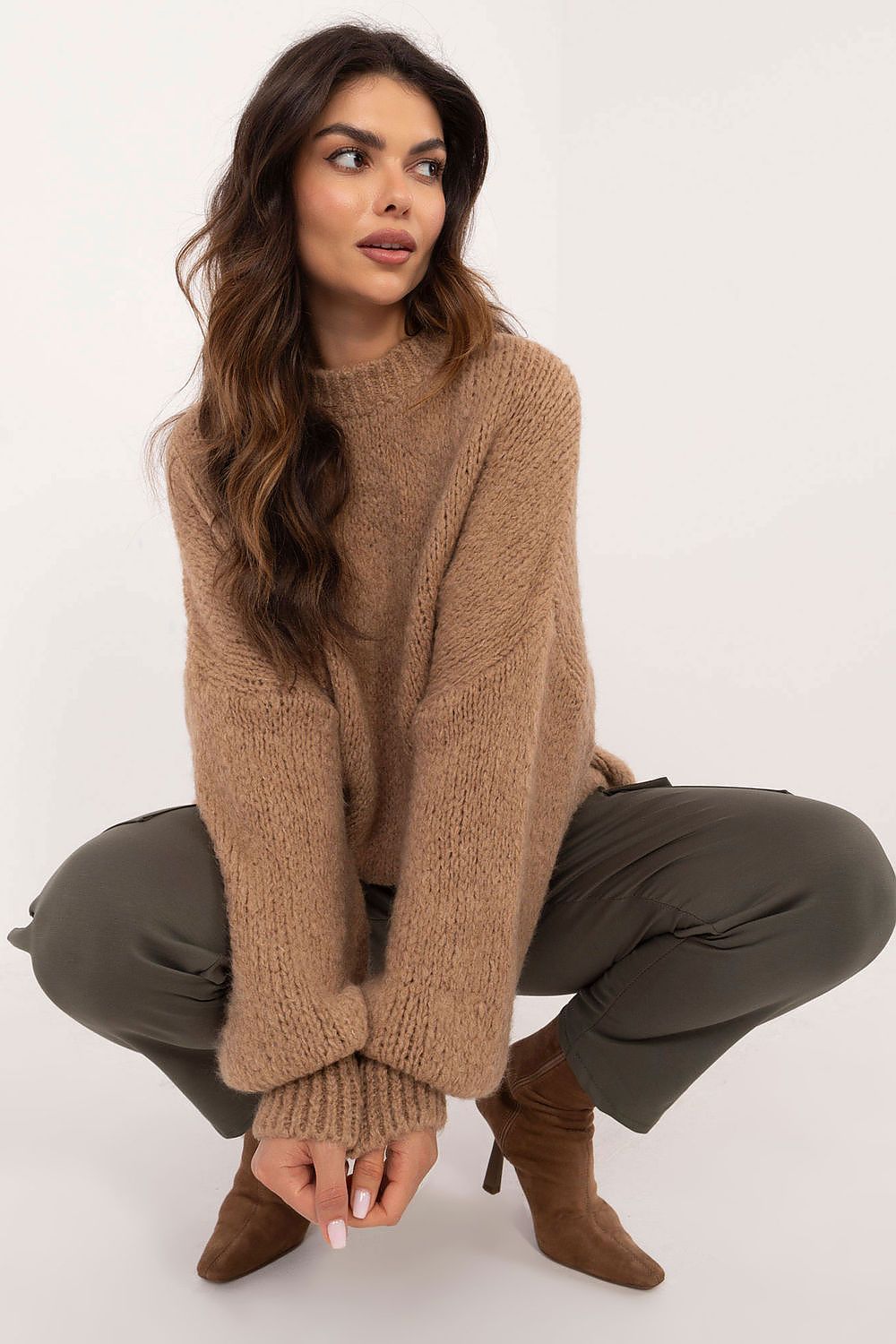 Oppdag vårt utvalg av stilfulle Beige Jumper Och Bella til dame i ulike størrelser og kvalitetsmaterialer – perfekte til jobb; fritid og alle dager. Rask levering og gode priser hos MS Stylehaven. se mer!