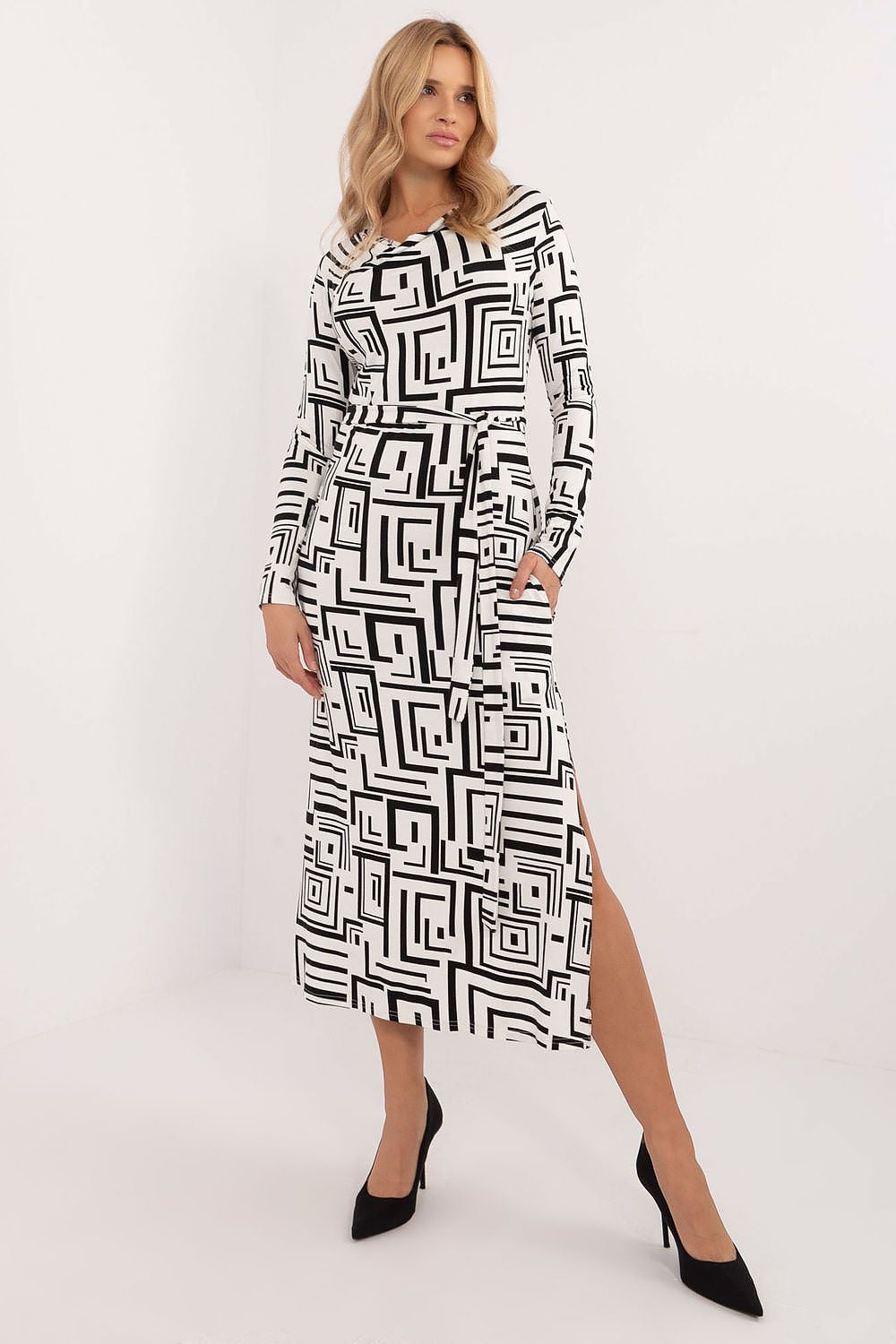 Lakerta Geometric Midi Pencil Dress til dame fra MS StyleHaven, laget av Viskose, farge Svart, størrelse S/M, med long ermer, midi lengde, kjolestil pencil, perfekt til casual; dress
