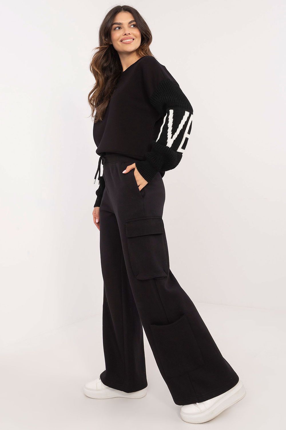 Treningsdressbukse Sublevel til dame fra MS StyleHaven; laget av Bomull; polyester; farge beige; størrelse XL; med short ermer