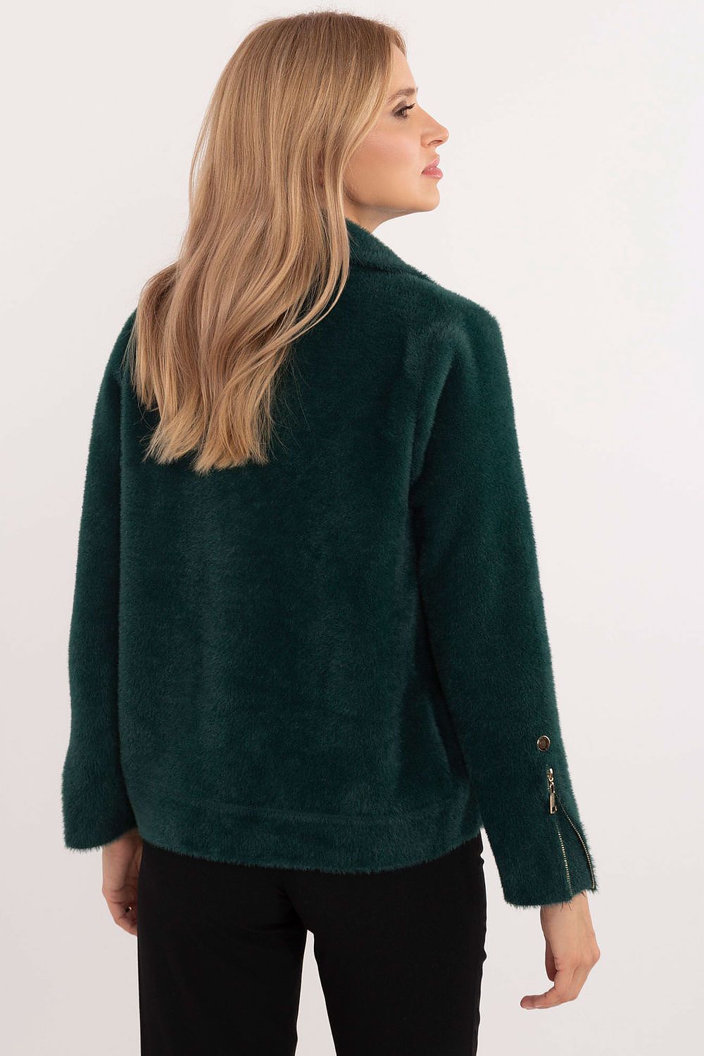 Oppdag vårt utvalg av stilfulle Svart Jakke MBM til dame i ulike størrelser og kvalitetsmaterialer – perfekte til jobb; fritid og alle dager. Rask levering og gode priser hos MS Stylehaven. se mer!