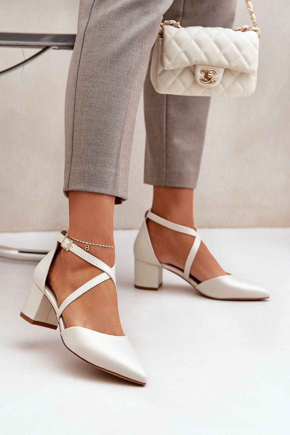 Elegant blokkhæl for damer Pumps til dame fra MS StyleHaven, laget av Viskose; polyester; Polyamid, med detaljer i faux-leather; leather; synthetic, farge 36, størrelse 41, med long ermer, hælhøyde mid; low, skostørrelse 40; 39; 38; 37; 36, perfekt til dress; casual