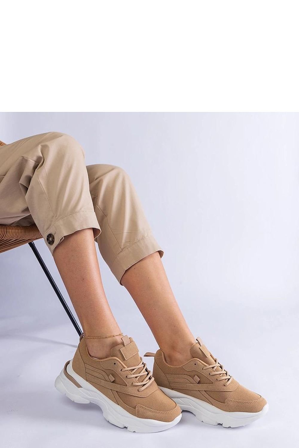 Guerrera brune joggesko til dame til dame fra MS StyleHaven, laget av Viskose; polyester; Polyamid, med detaljer i synthetic, farge Brun, størrelse 36, med long ermer, hælhøyde low; flat, skostørrelse 36; 37; 38; 39; 40; 41, perfekt til casual; dress