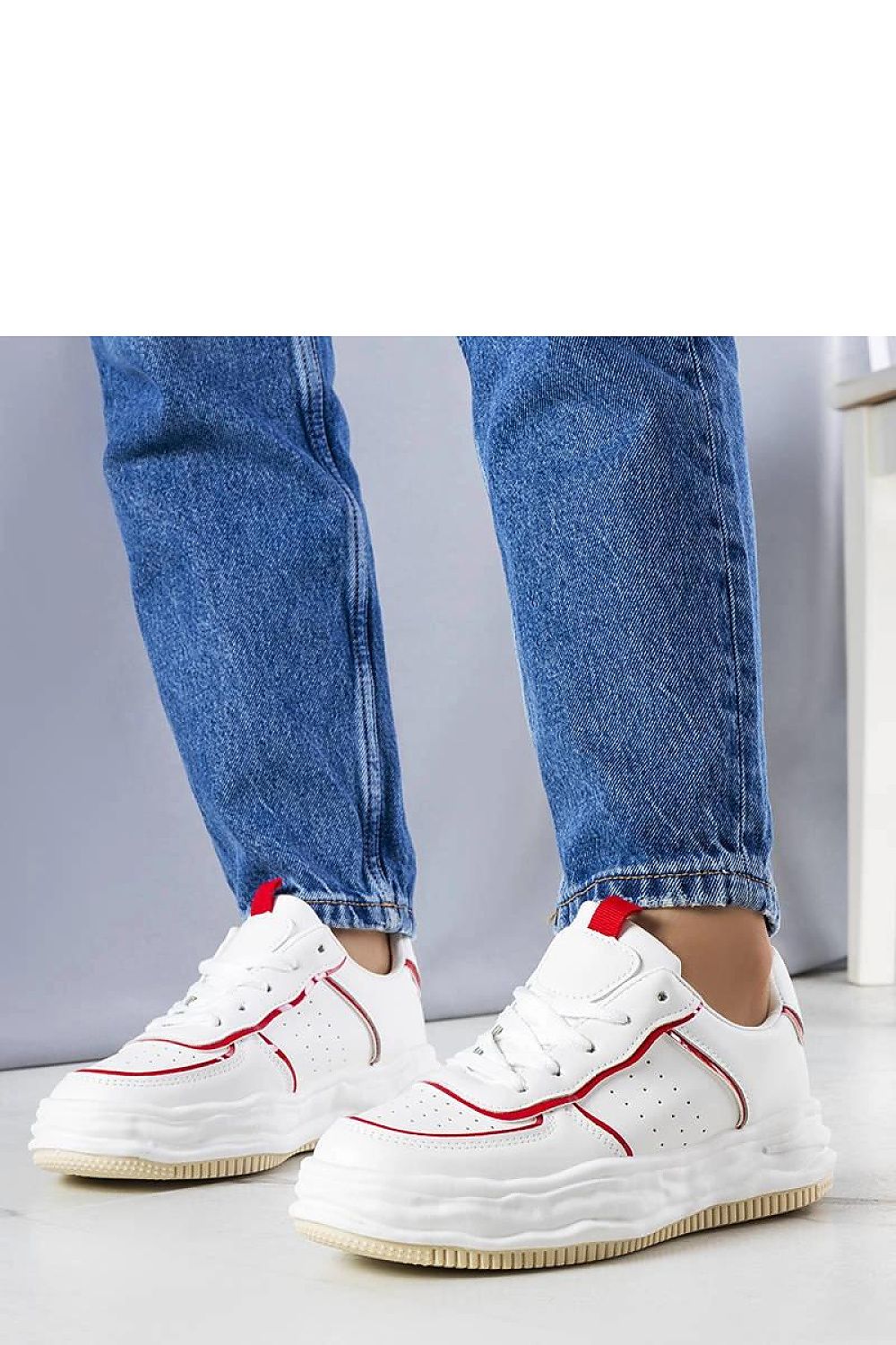 Nettie hvite joggesko til dame til dame fra MS StyleHaven, laget av Viskose; polyester; Polyamid, farge Hvit, størrelse 39, med long ermer, perfekt til casual