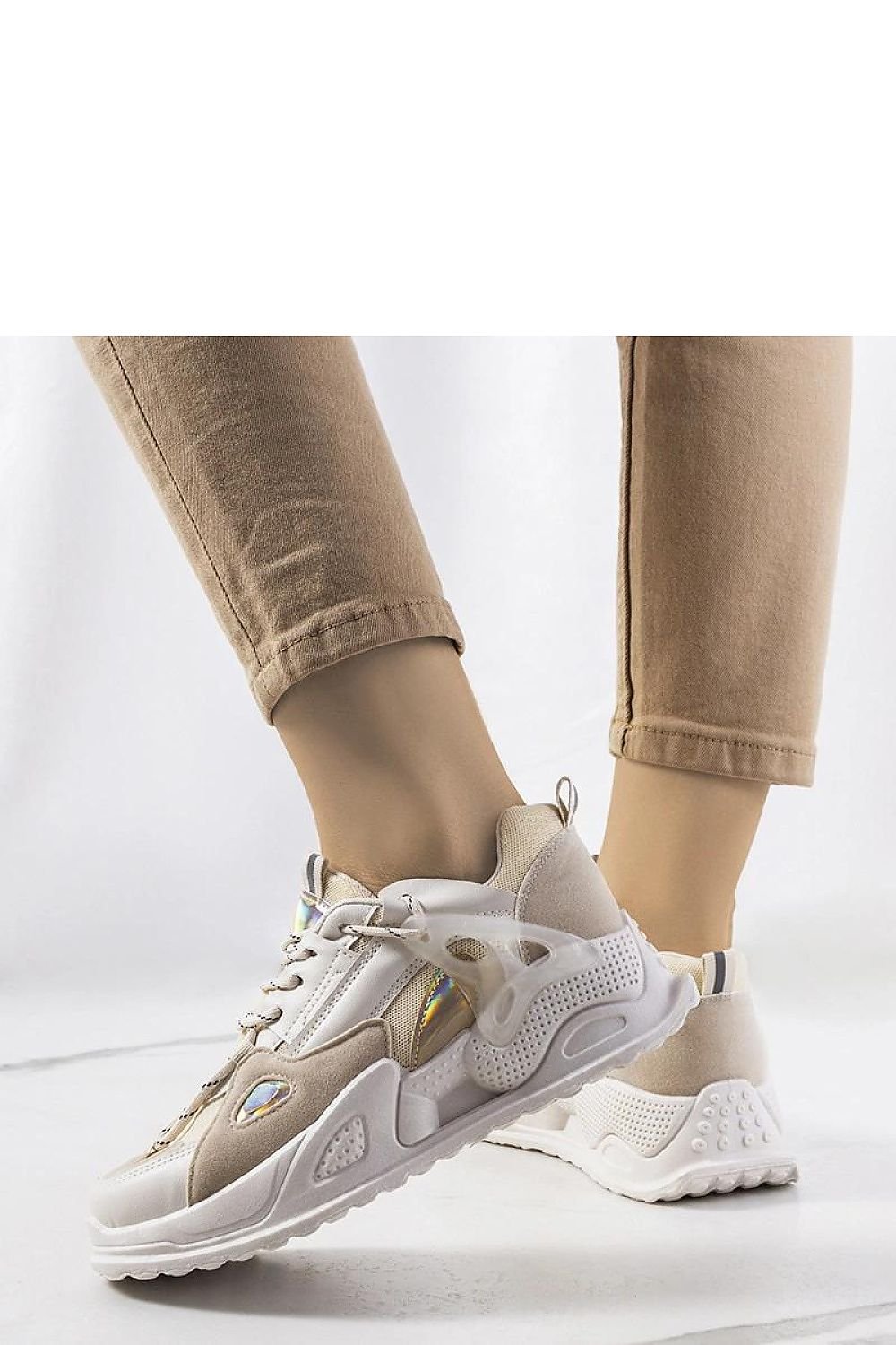 Mansfield beige joggesko til dame til dame fra MS StyleHaven, laget av Viskose; polyester; Polyamid, farge beige, størrelse 38, med long ermer, perfekt til casual