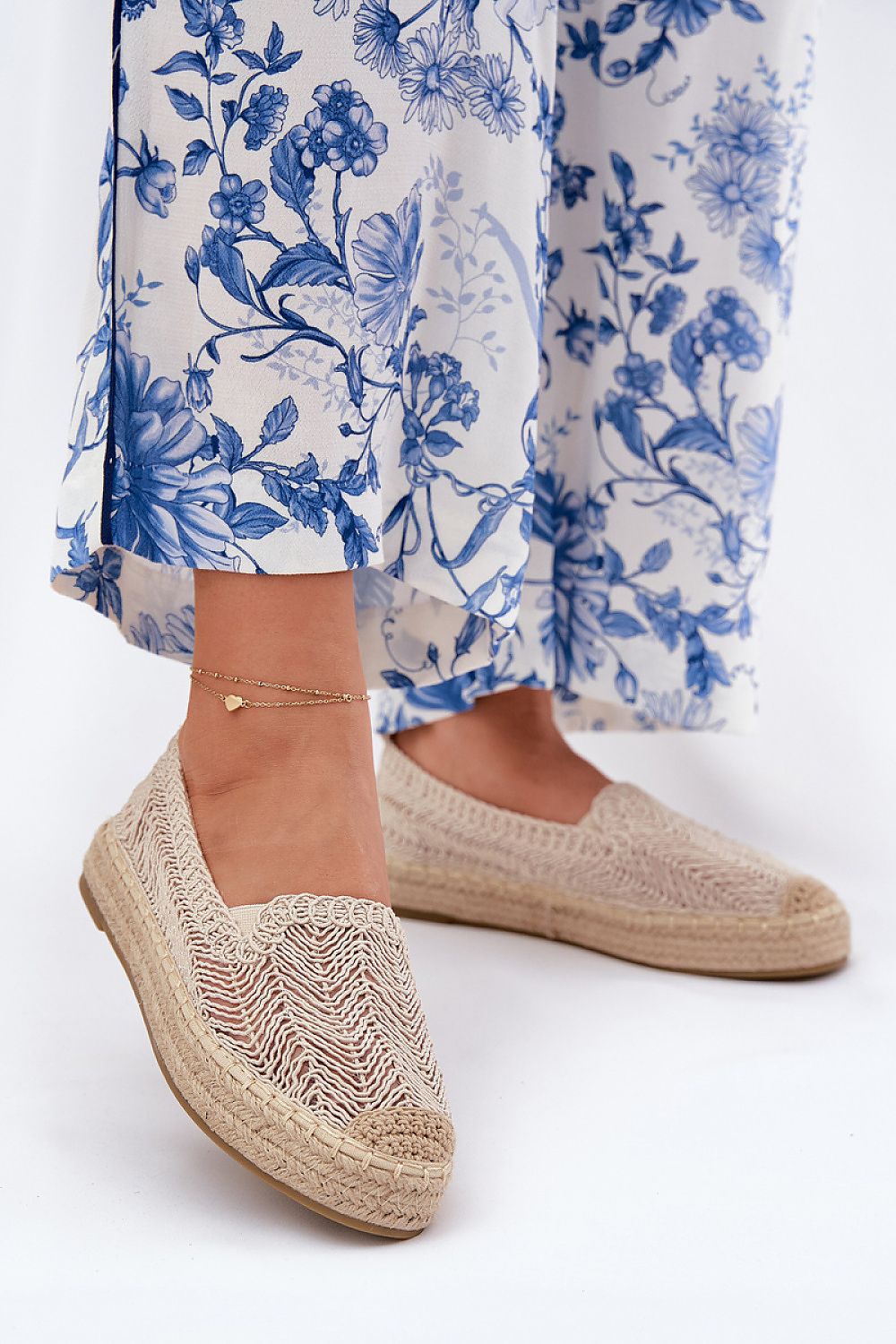 Espadrille Step in style til dame fra MS StyleHaven, laget av Bomull; polyester, med detaljer i leather, farge beige, størrelse 36, med 45720 ermer, hælhøyde flat, skostørrelse 36; 37; 38; 39; 40; 41, perfekt til casual; dress