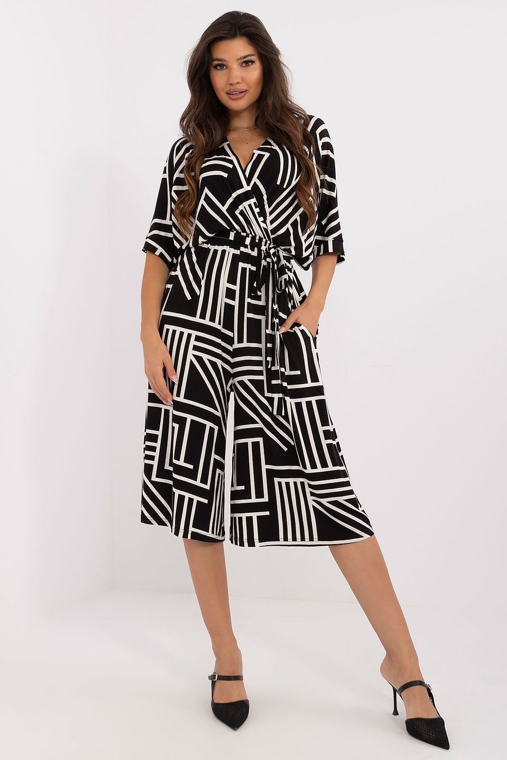 Dress Lakerta til dame fra MS StyleHaven; laget av Viskose; farge Svart; størrelse L/XL; med short ermer; perfekt til dress