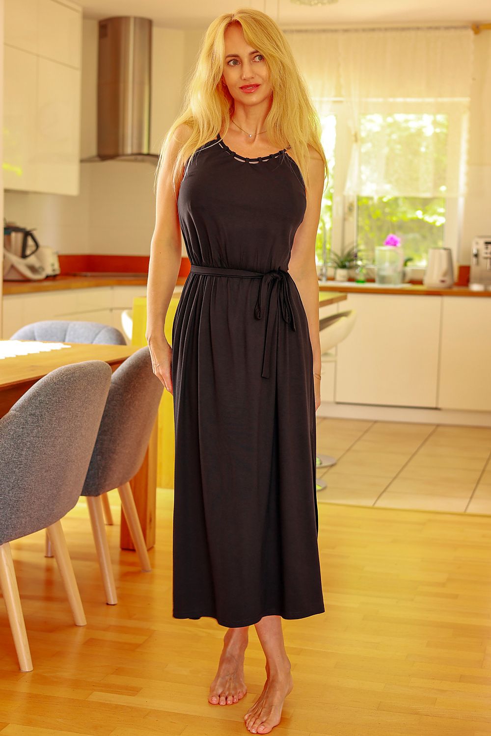 Dagkjole Mirale til dame fra MS StyleHaven, laget av Viskose; Elastan, farge Marineblå, størrelse XXL, med spaghetti-strap; sleeveless; long ermer