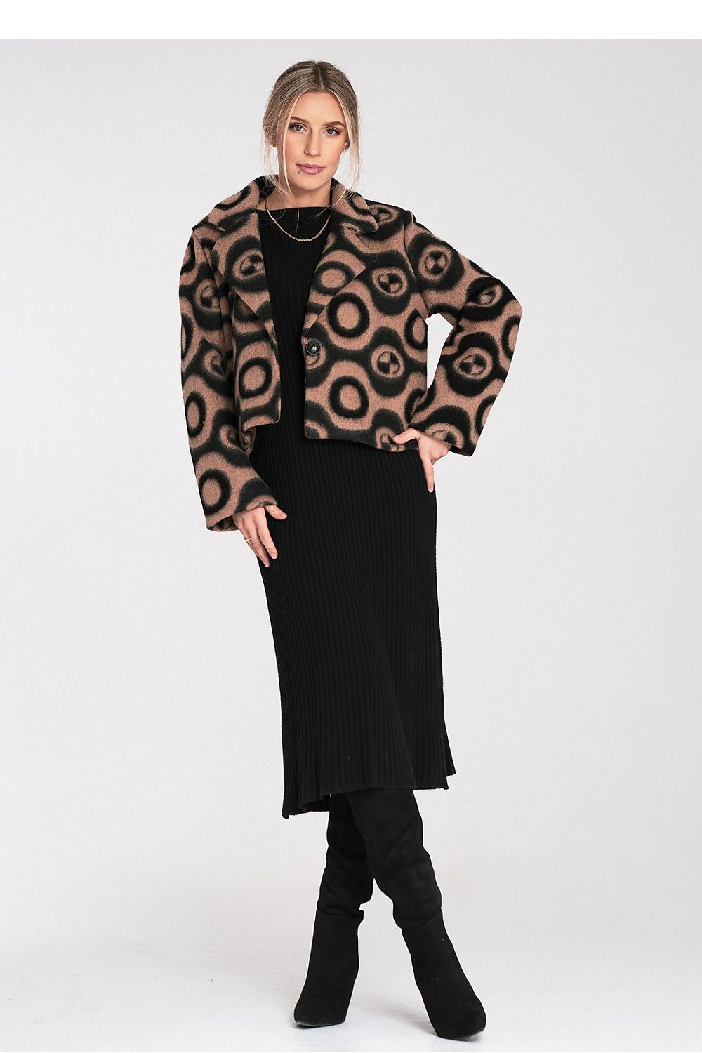 Oppdag vårt utvalg av stilfulle Blå Jakke - Figl til dame i ulike størrelser og kvalitetsmaterialer – perfekte til jobb; fritid og alle dager. Rask levering og gode priser hos MS Stylehaven. se mer!