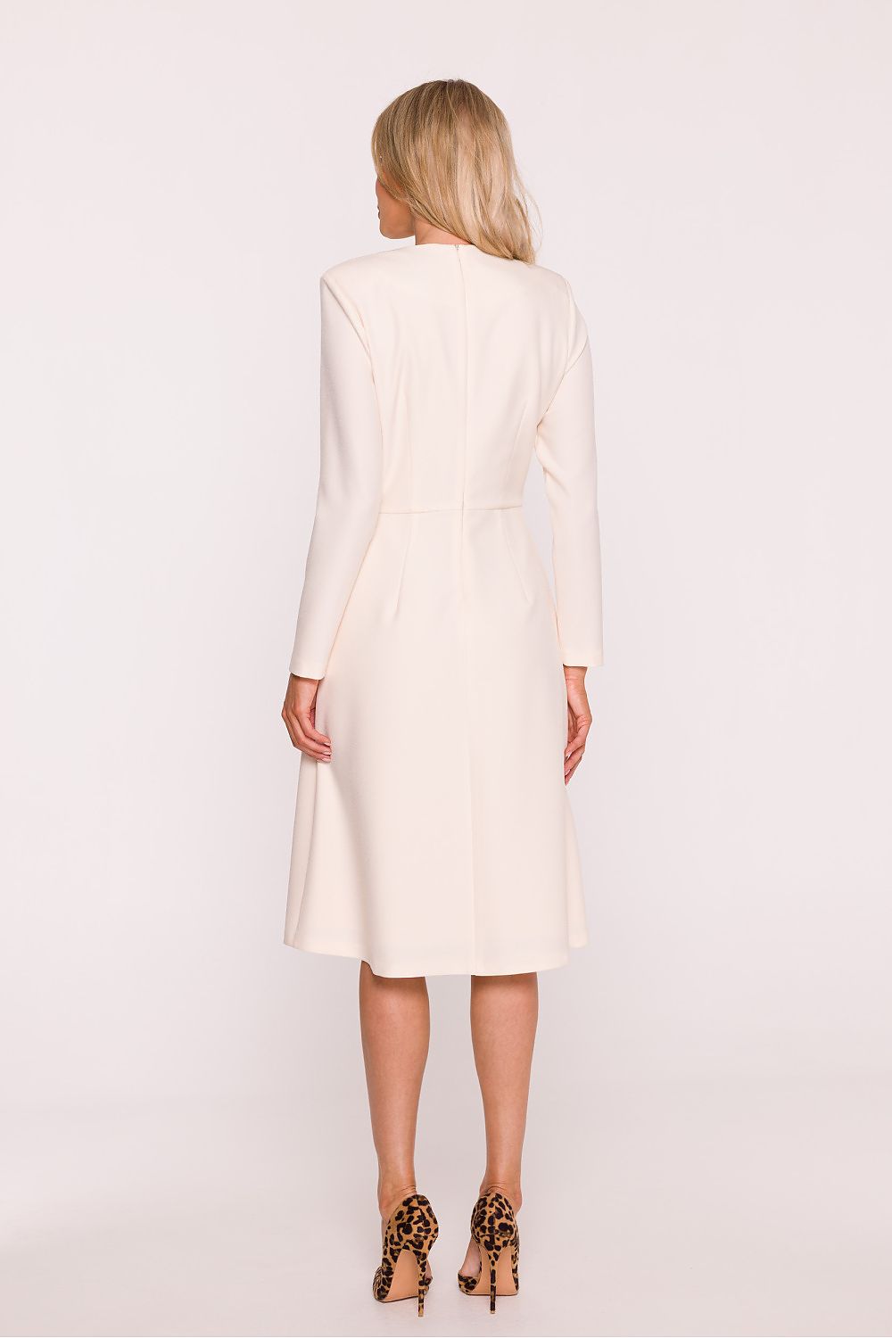 Oppdag vårt utvalg av stilfulle Beige Dagkjole Stylove til dame i ulike størrelser og kvalitetsmaterialer – perfekte til jobb; fritid og alle dager. Rask levering og gode priser hos MS Stylehaven. se mer!