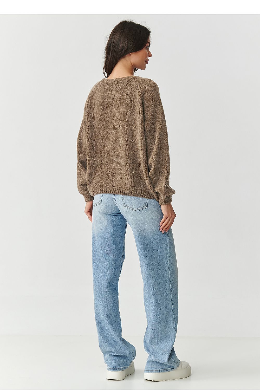 Oppdag vårt utvalg av stilfulle Brun 3 Cardigan Makadamia til dame i ulike størrelser og kvalitetsmaterialer – perfekte til jobb; fritid og alle dager. Rask levering og gode priser hos MS Stylehaven. se mer!