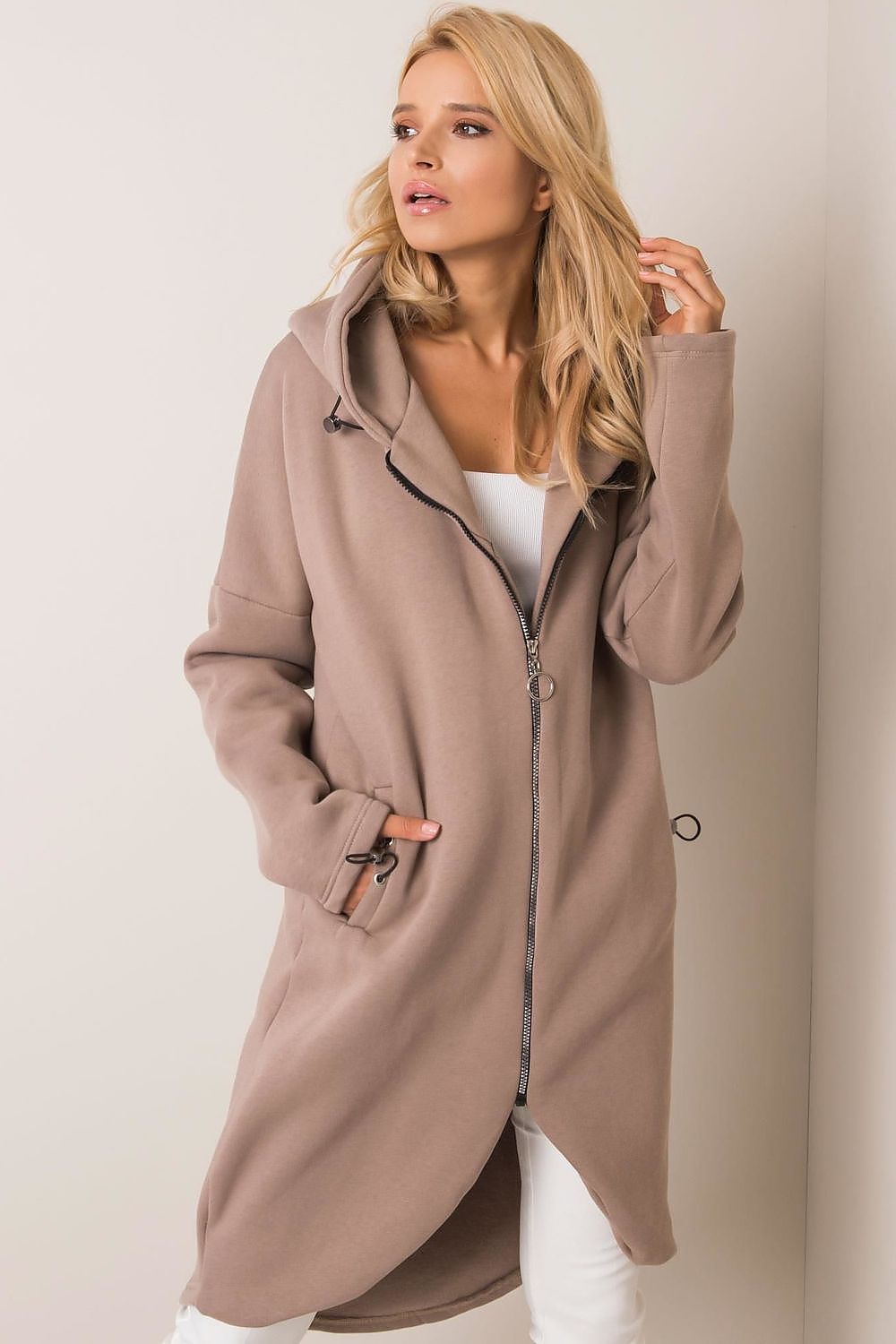 Oppdag vårt utvalg av stilfulle Beige 2 Genser Rue Paris til dame i ulike størrelser og kvalitetsmaterialer – perfekte til jobb; fritid og alle dager. Rask levering og gode priser hos MS Stylehaven. se mer!