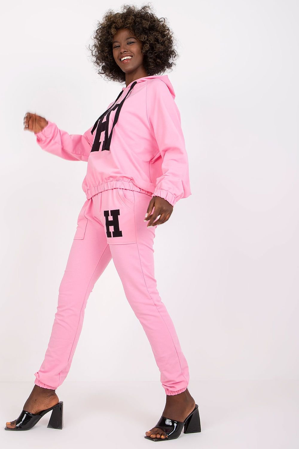 Sett - Relevance til dame fra MS StyleHaven, laget av Bomull, farge Svart, størrelse S/M, med 45720 ermer, perfekt til casual; dress