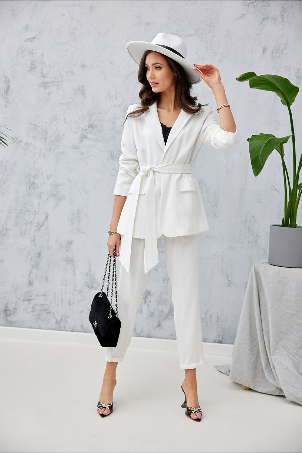 Timeless Grace – Roco Fashion Elegante Bukser med Rett Ben fra MS StyleHaven, størrelse 36, med long, bukselengde long, kjolelengde maxi, kjolestil sheath; mermaid; a-line; caftan; slip