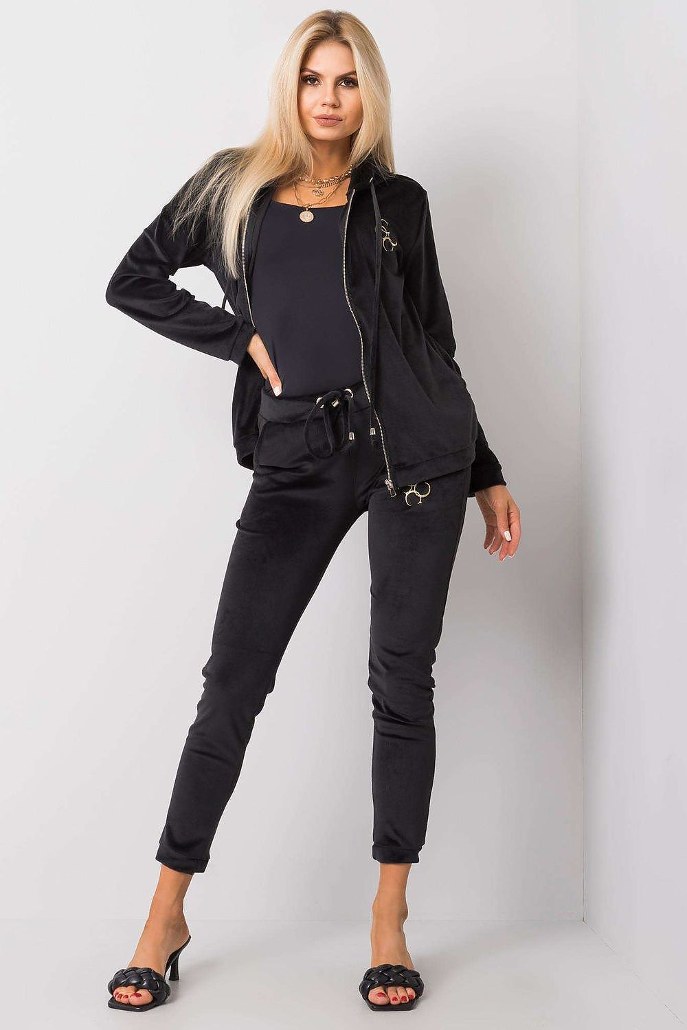 Sett - Relevance til dame fra MS StyleHaven, laget av Viskose; Elastan-1, farge Marineblå, størrelse S/M, med 45720 ermer, perfekt til casual; dress