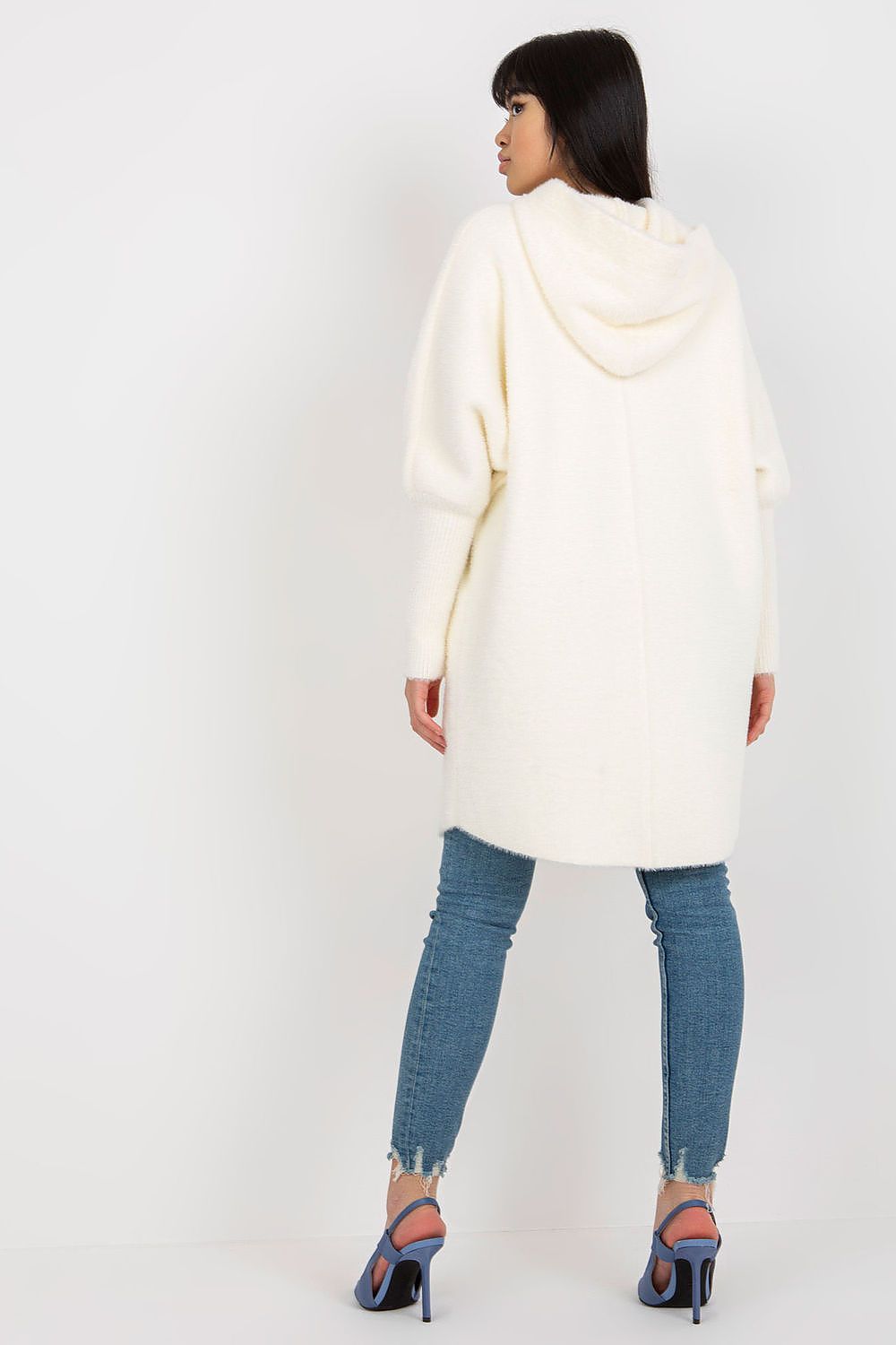 Oppdag vårt utvalg av stilfulle Fiolett Frakk MBM til dame i ulike størrelser og kvalitetsmaterialer – perfekte til jobb; fritid og alle dager. Rask levering og gode priser hos MS Stylehaven. se mer!