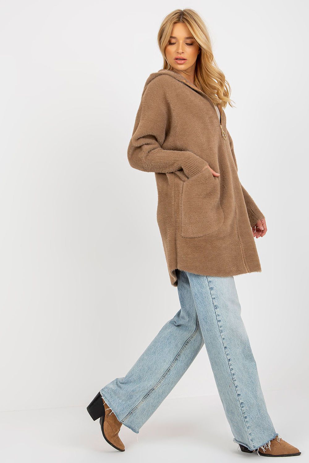 Oppdag vårt utvalg av stilfulle  Frakk MBM til dame i ulike størrelser og kvalitetsmaterialer – perfekte til jobb; fritid og alle dager. Rask levering og gode priser hos MS Stylehaven. se mer!