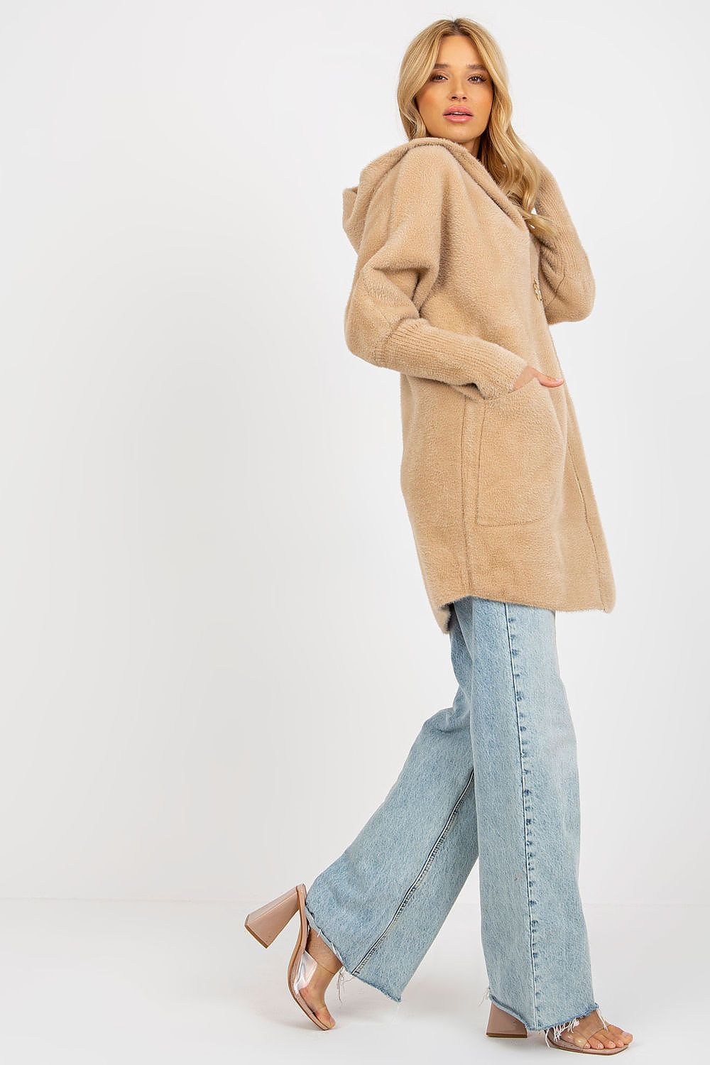 Oppdag vårt utvalg av stilfulle  Frakk MBM til dame i ulike størrelser og kvalitetsmaterialer – perfekte til jobb; fritid og alle dager. Rask levering og gode priser hos MS Stylehaven. se mer!