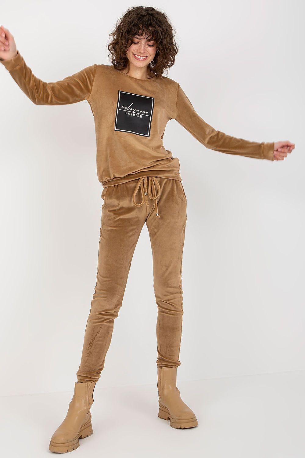 Sett - Relevance til dame fra MS StyleHaven, laget av Viskose; Elastan-1, farge Grå 2, størrelse S/M, med short ermer, perfekt til casual; dress