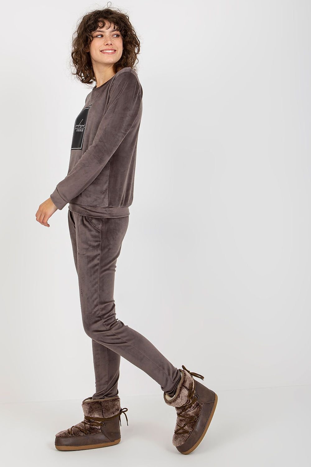 Sett - Relevance til dame fra MS StyleHaven, laget av Viskose; Elastan-1, farge Grå 2, størrelse S/M, med short ermer, perfekt til casual; dress