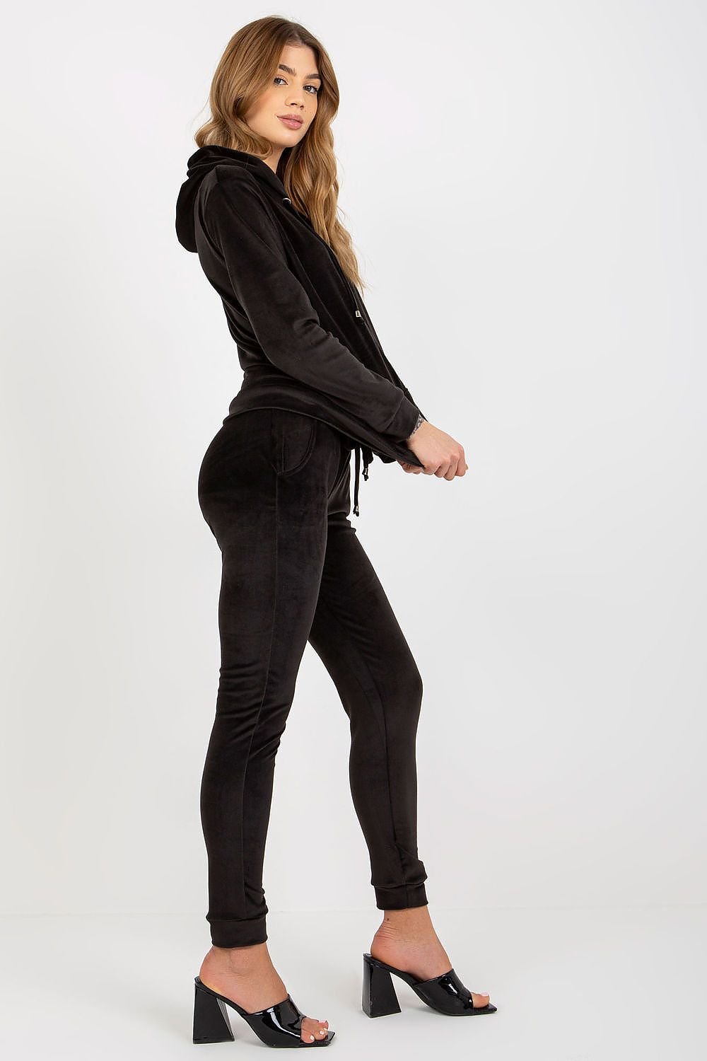 Sett - Relevance til dame fra MS StyleHaven, laget av Viskose, farge Brun 2, størrelse S, med 45720 ermer, perfekt til casual; dress