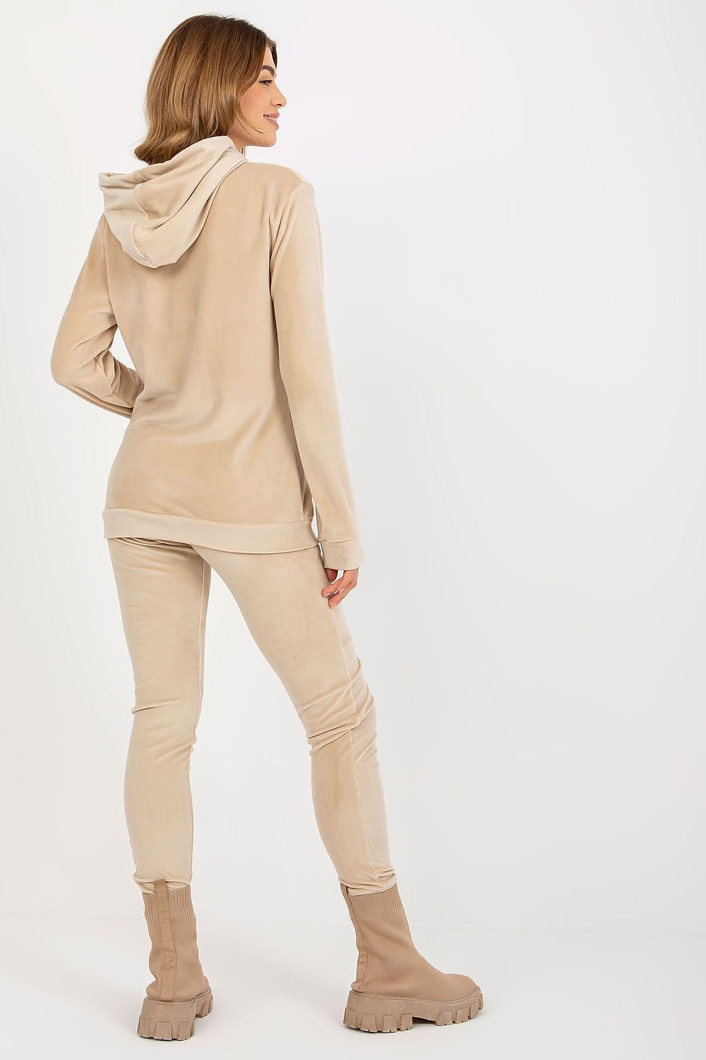 Sett - Relevance til dame fra MS StyleHaven, laget av Viskose, farge beige 2, størrelse S, med 45720 ermer, perfekt til casual; dress