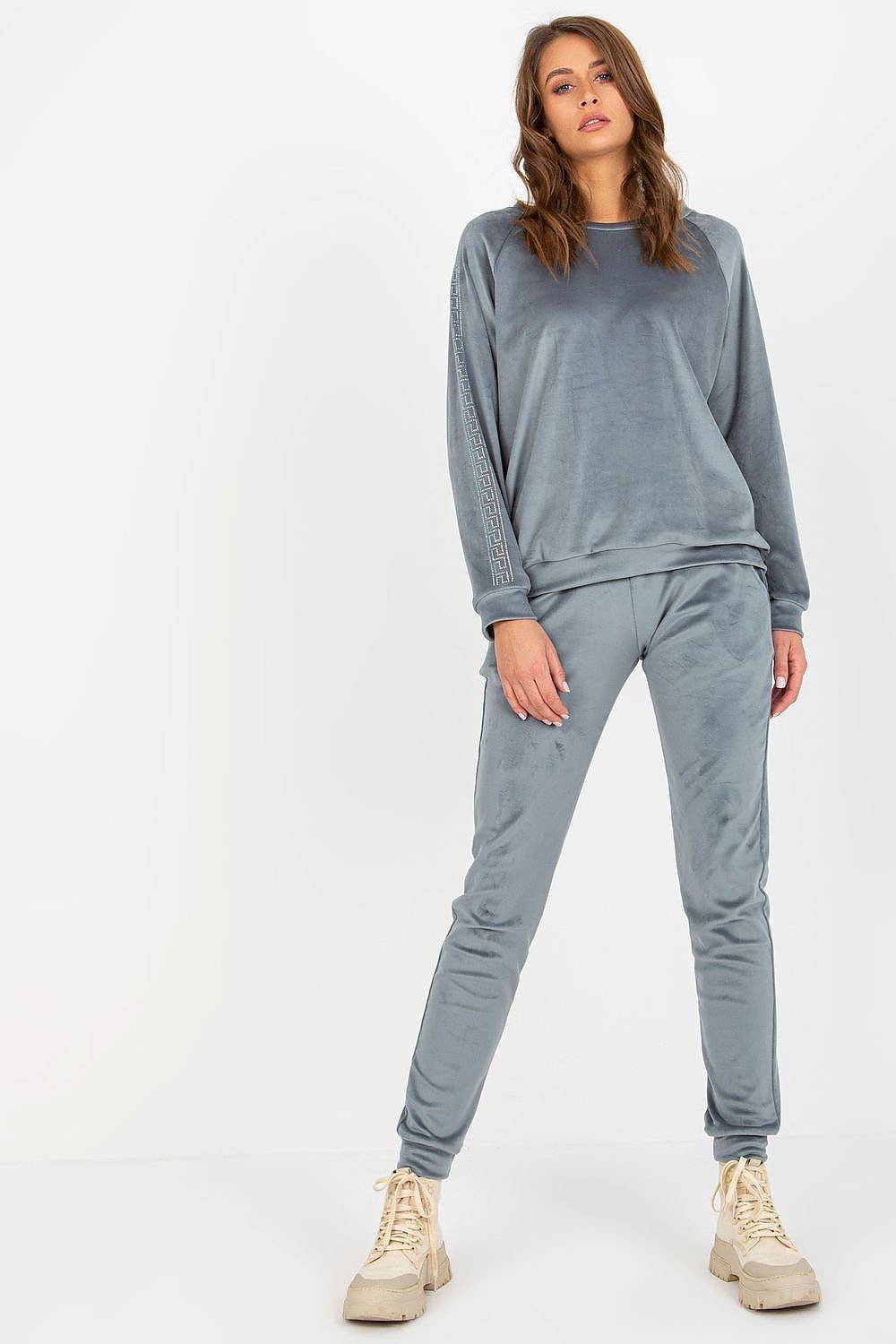Sett - Relevance til dame fra MS StyleHaven, laget av Viskose, farge Brun, størrelse S/M, med 45720 ermer, perfekt til casual; dress