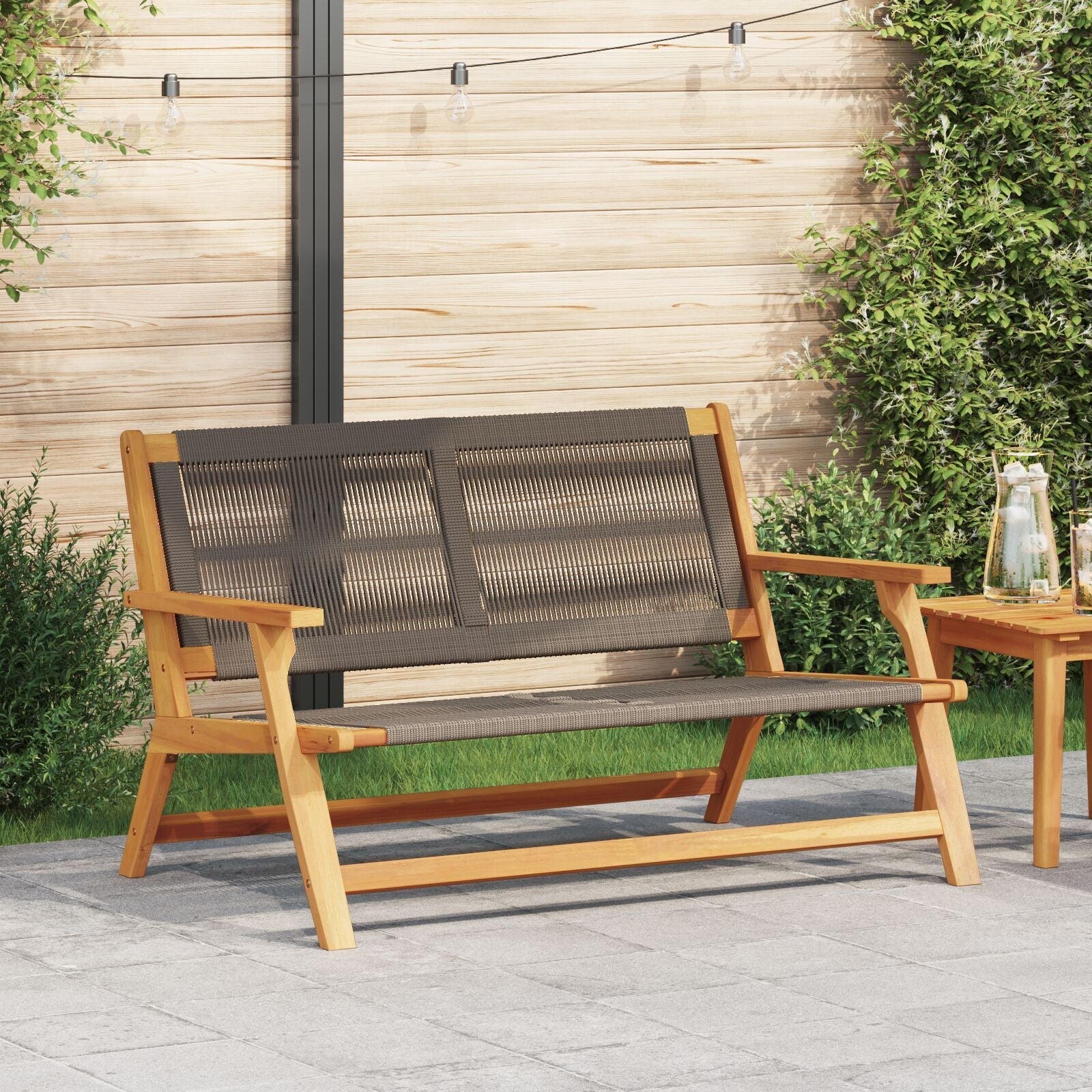 Hagebenker fra MS StyleHaven™. Slitesterke benker i tre, metall og moderne design – perfekte til hage, terrasse eller inngangsparti. Komfortable og tidløse møbler som gir uterommet stil og funksjon.