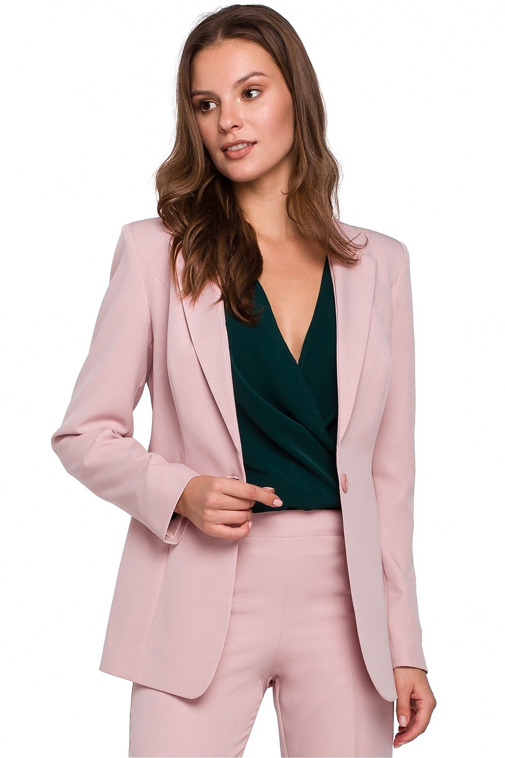 Women's new jackets perfect for transitional weather or cool evenings – from denim jackets and blazers to thin shell jackets. Nye dame jakker, from overgangsjakke til kjølige kvelder – fra dongerijakker og blazere til tynne skalljakker.| MS StyleHaven™