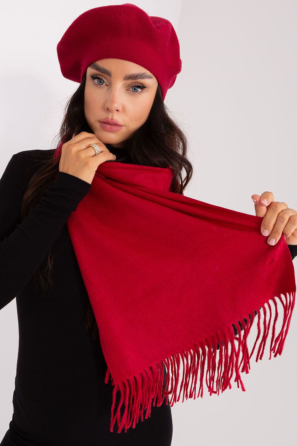  Shawl model 187610 Wool Fashion Italia 