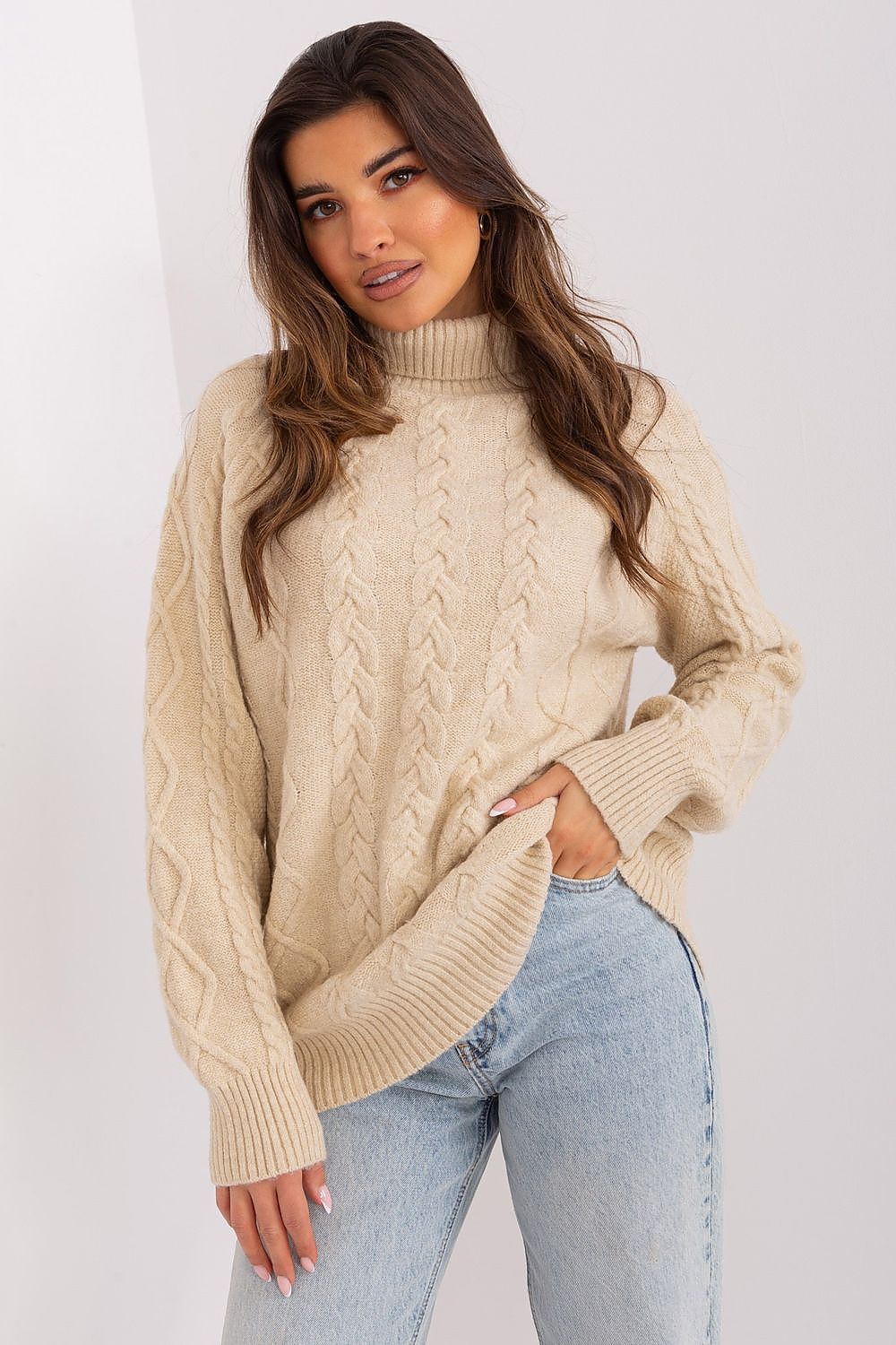Oppdag vårt utvalg av stilfulle Beige Jumper - AT til dame i ulike størrelser og kvalitetsmaterialer – perfekte til jobb; fritid og alle dager. Rask levering og gode priser hos MS Stylehaven. se mer!