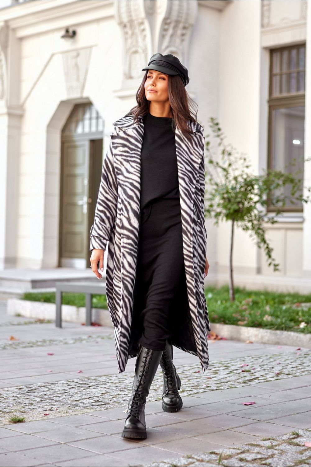 Lang beltejakke med klassisk snitt - Roco Fashion fra MS StyleHaven, størrelse 42, med long, bukselengde long, kjolelengde mini, kjolestil sheath