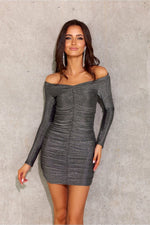 Glitrende off-shoulder minikjole - Roco Fashion fra MS StyleHaven, størrelse 36, med long, bukselengde long, kjolelengde mini, kjolestil sheath