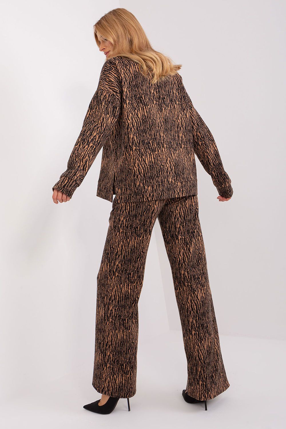 Uformelt stretch bomullssett til dame til dame fra MS StyleHaven, laget av Bomull, farge Brun, størrelse S/M, med long ermer, perfekt til casual; dress