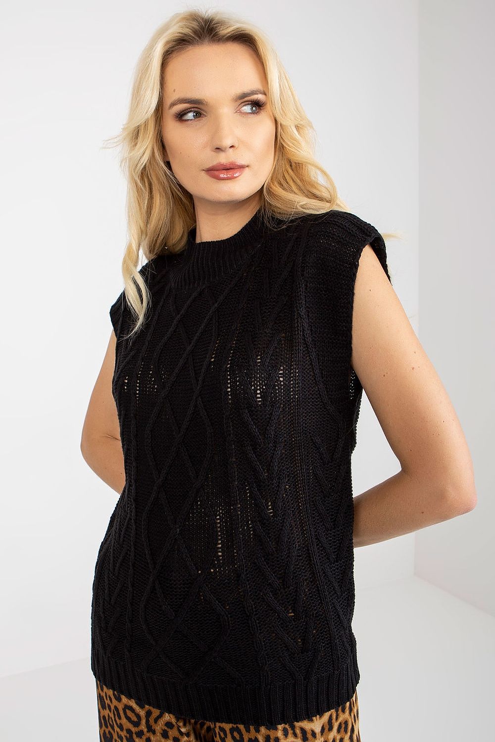 Gilet Sublevel til dame fra MS StyleHaven, laget av Akryl, farge Svart, størrelse M/L, med short ermer