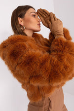 Oppdag vårt utvalg av stilfulle Rød 2 Hansker AT til dame i ulike størrelser og kvalitetsmaterialer – perfekte til jobb, fritid og alle dager. Rask levering og gode priser hos MS Stylehaven. se mer!