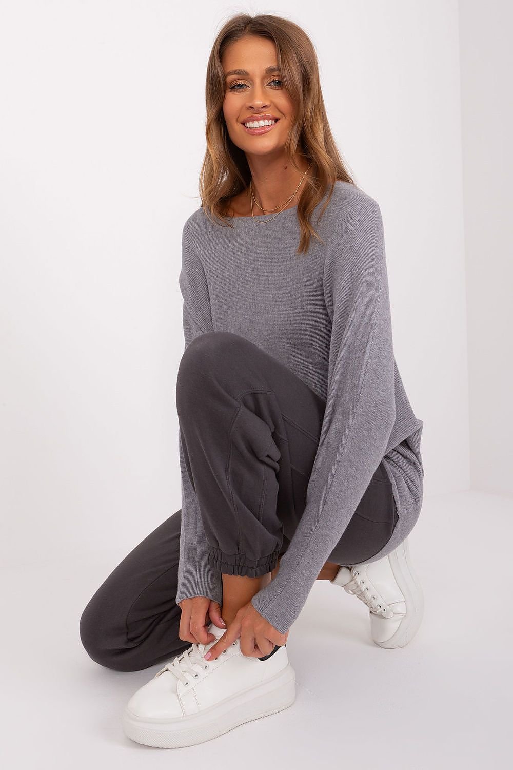 Grå Batwing-genser til dame fra MS StyleHaven, størrelse 2XL/3XL, med long, bukselengde long, kjolelengde short; knee; mini; midi, kjolestil sweater; other