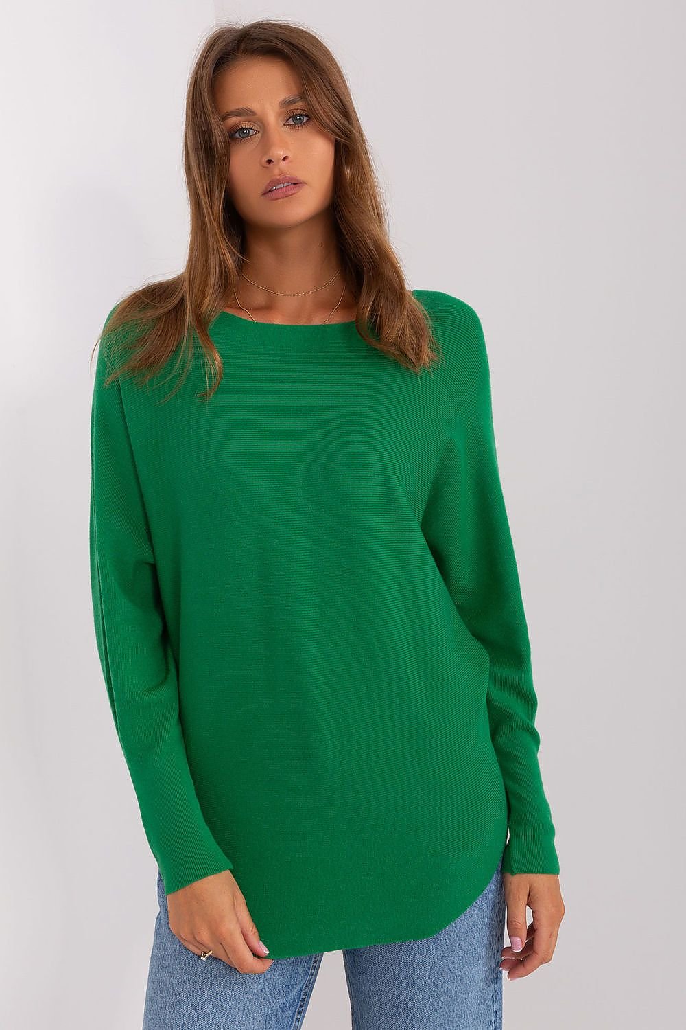 Grønn flaggermusgenser til dame fra MS StyleHaven, størrelse 2XL/3XL, med long, bukselengde long, kjolelengde short; knee; mini; midi, kjolestil sweater; other