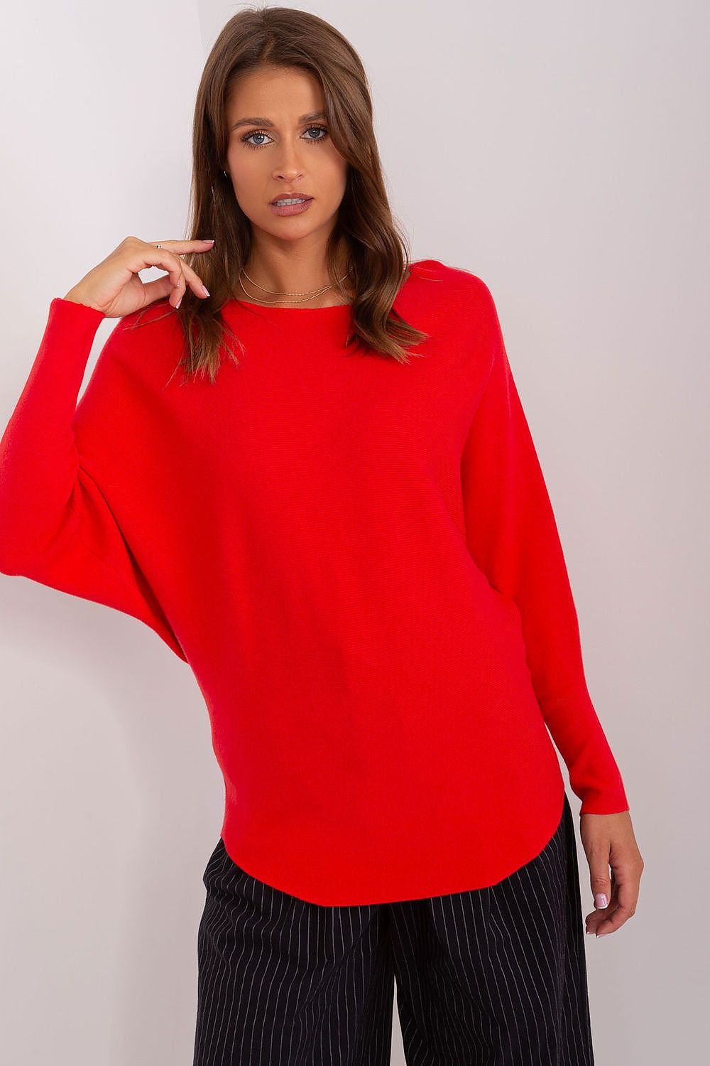 Rød flaggermusgenser til dame fra MS StyleHaven, størrelse 2XL/3XL, med long, bukselengde long, kjolelengde short; knee; mini; midi, kjolestil sweater; other