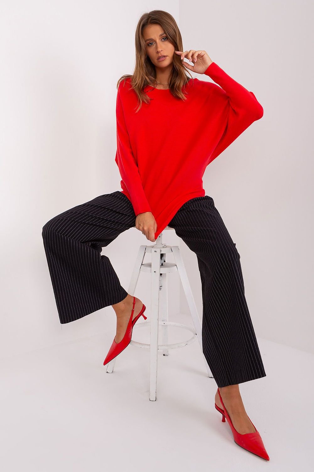 Rød flaggermusgenser til dame fra MS StyleHaven, størrelse 2XL/3XL, med long, bukselengde long, kjolelengde short; knee; mini; midi, kjolestil sweater; other