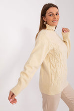 Oppdag vårt utvalg av stilfulle  Høyhalset krage AT til dame i ulike størrelser og kvalitetsmaterialer – perfekte til jobb, fritid og alle dager. Rask levering og gode priser hos MS Stylehaven. se mer!