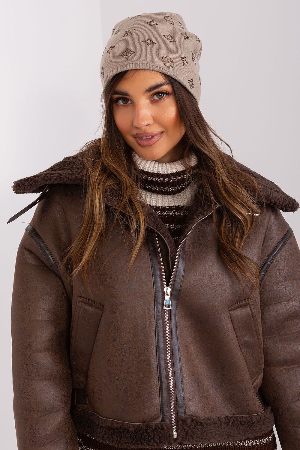 Oppdag vårt utvalg av stilfulle Beige Cap- AT til dame i ulike størrelser og kvalitetsmaterialer - perfekte til jobb; fritid og alle dager. Rask levering og gode priser hos MS Stylehaven. se mer!