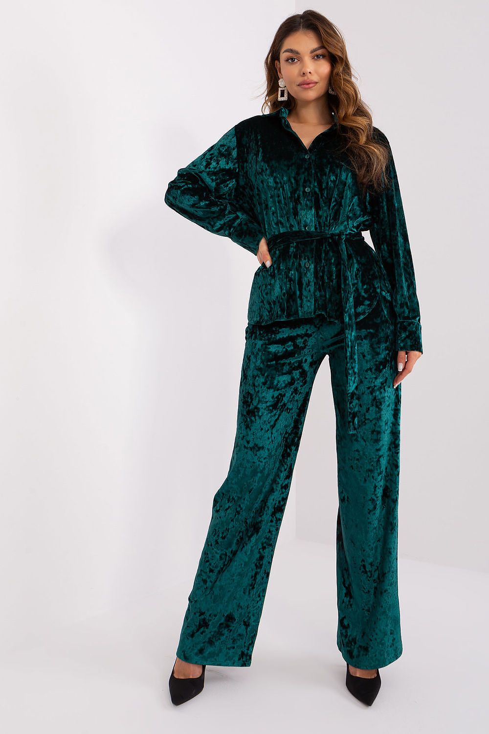 Lakerta veloursett i 2 deler til dame fra MS StyleHaven, laget av Velur; Bomull; polyester, farge Grønn, størrelse S/M, med 45720 ermer, perfekt til casual; dress