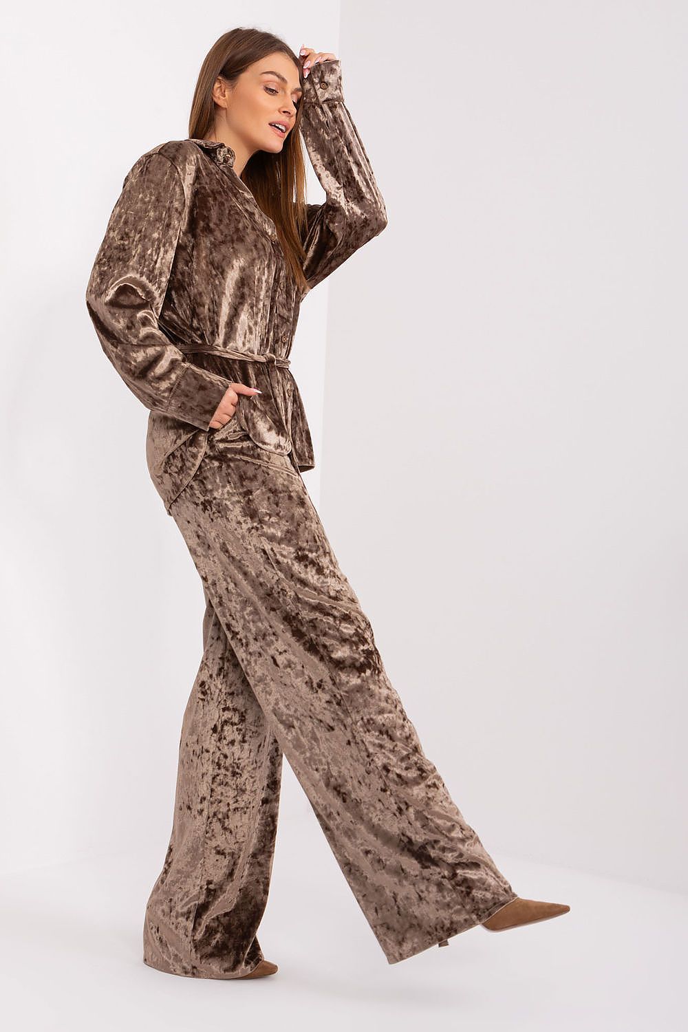 Lakerta veloursett i 2 deler til dame fra MS StyleHaven, laget av Velur; Bomull; polyester, farge Grå, størrelse S/M, med 45720 ermer, perfekt til casual; dress