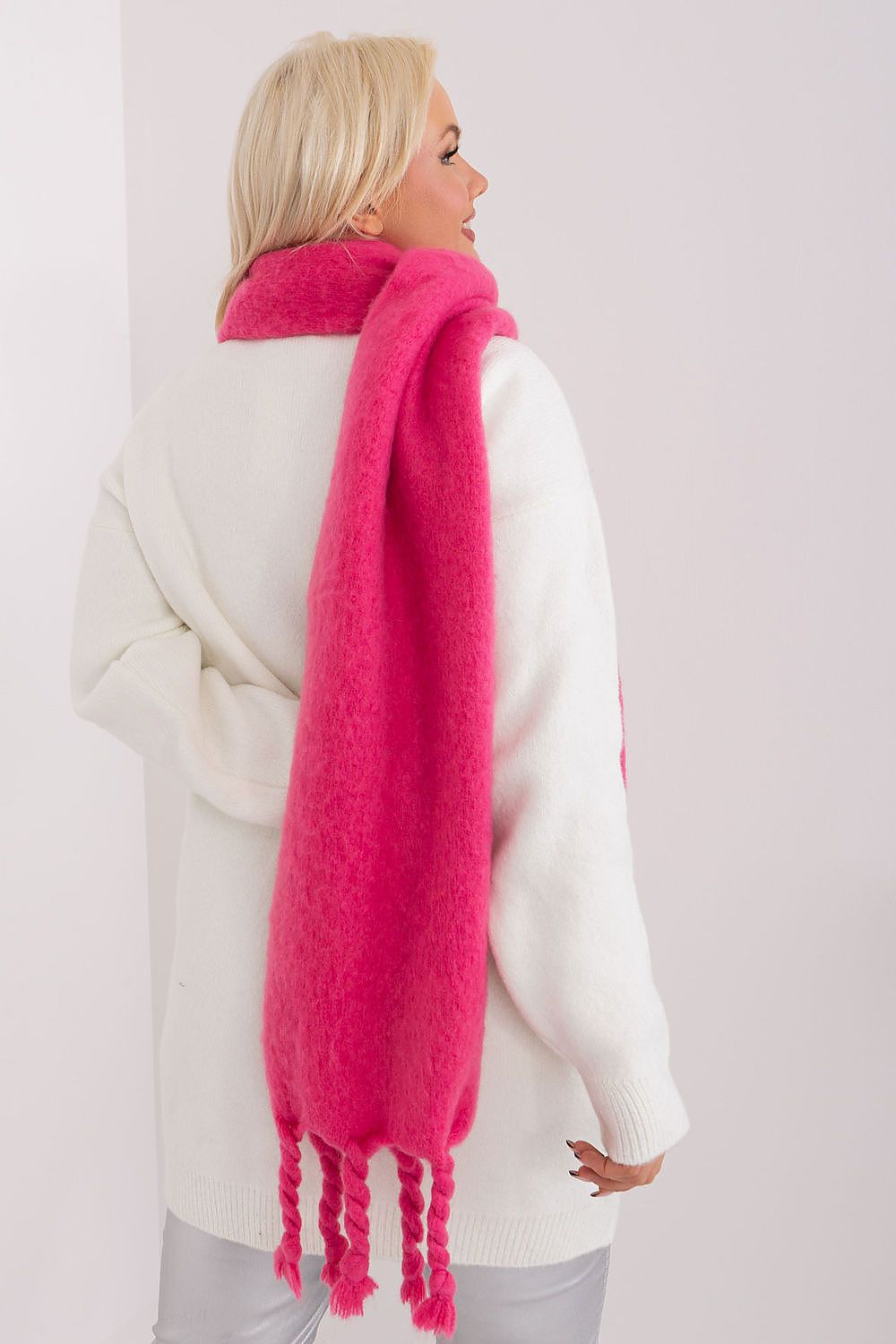 Oppdag vårt utvalg av stilfulle  Sjal - AT til dame i ulike størrelser og kvalitetsmaterialer – perfekte til jobb; fritid og alle dager. Rask levering og gode priser hos MS Stylehaven. se mer!