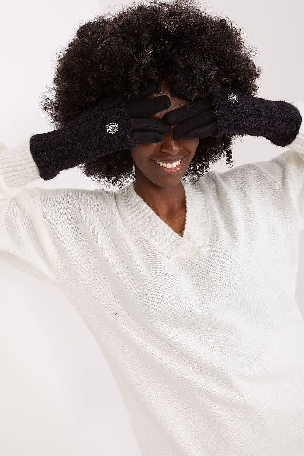 Oppdag vårt utvalg av stilfulle  Hansker - AT til dame i ulike størrelser og kvalitetsmaterialer – perfekte til jobb; fritid og alle dager. Rask levering og gode priser hos MS Stylehaven. se mer!